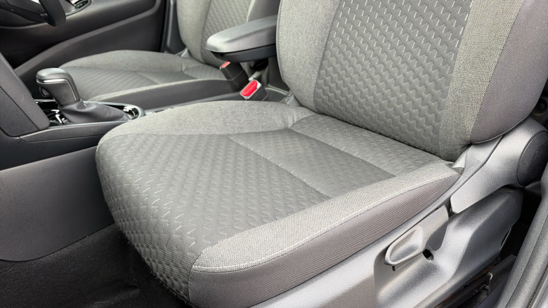 Toyota Yaris Cross 1.5 Hybrid Design 5dr CVT Hybrid Estate